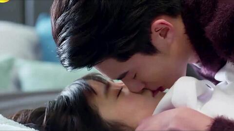 国产男两同性热吻床视频,国产男同性热吻床戏片段引发热议