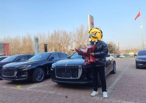 小伙开国产红旗车视频,小伙驾驶视频引关注